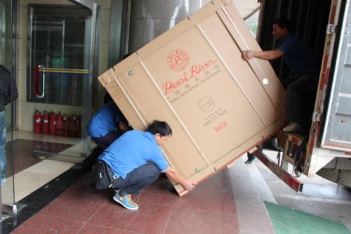 玉溪钢琴贵重工艺品无忧运